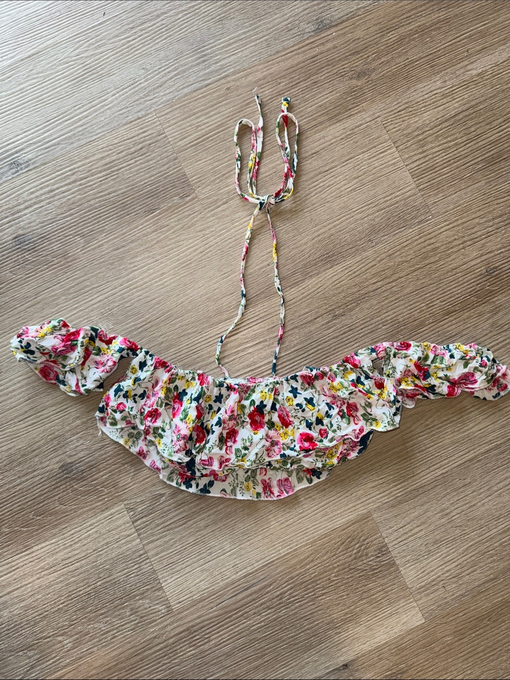 SHEIN Floral Print Off Shoulder Flowy Halter Tie Bandeau Style Crop Top Blouse